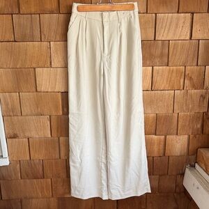Hollister Cream Wide-Leg Chinos
